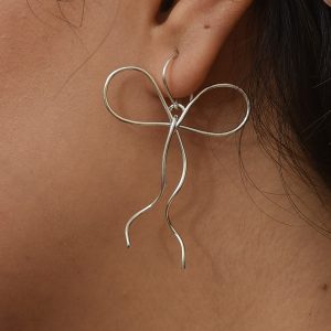 گوشواره نقره طرح پاپیون